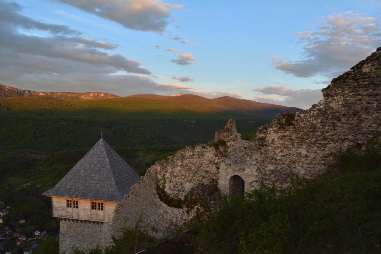 Apartman Adna Kulen Vakuf Exterior foto